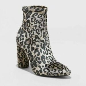 A New Day Womens Ankle Boots Size 8.5 Leopard Print Chunky Heel Pointed Toe Edgy